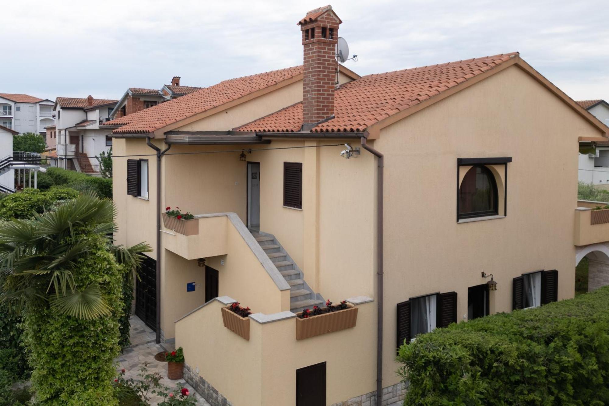 Apartments Mirella Novigrad  Exterior photo